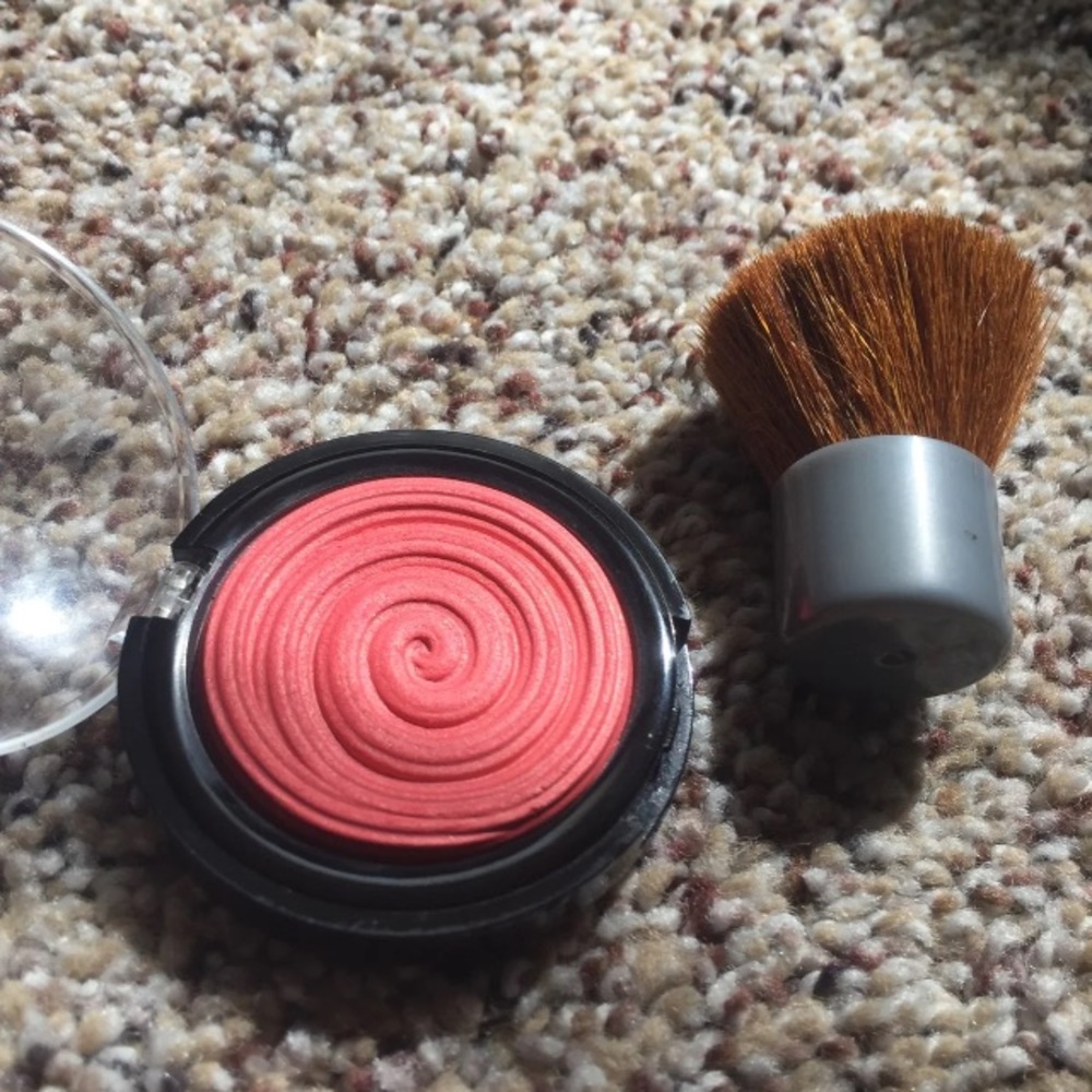 Laura Geller blush